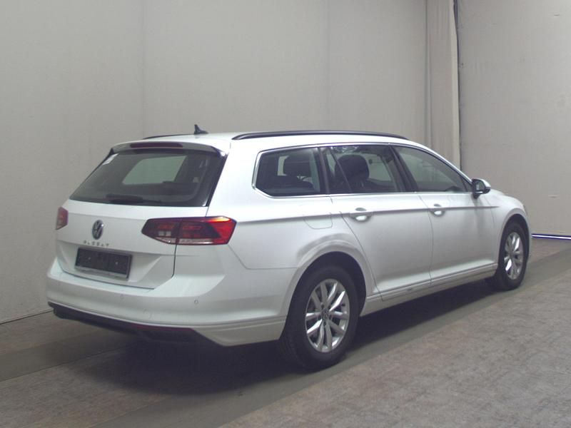 Gebraucht VW Passat Business 150 PS (110 kW) 2021 Weiss Limousine