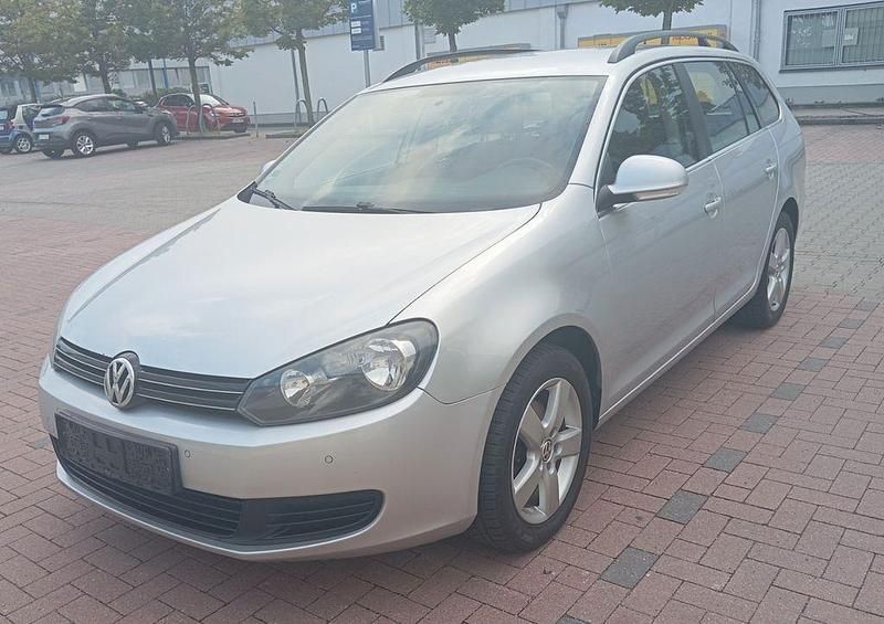 Silber Gebraucht 2012 VW Golf VI Comfortline Kombi | 2.899 € (Superpreis) - Bild 1/4