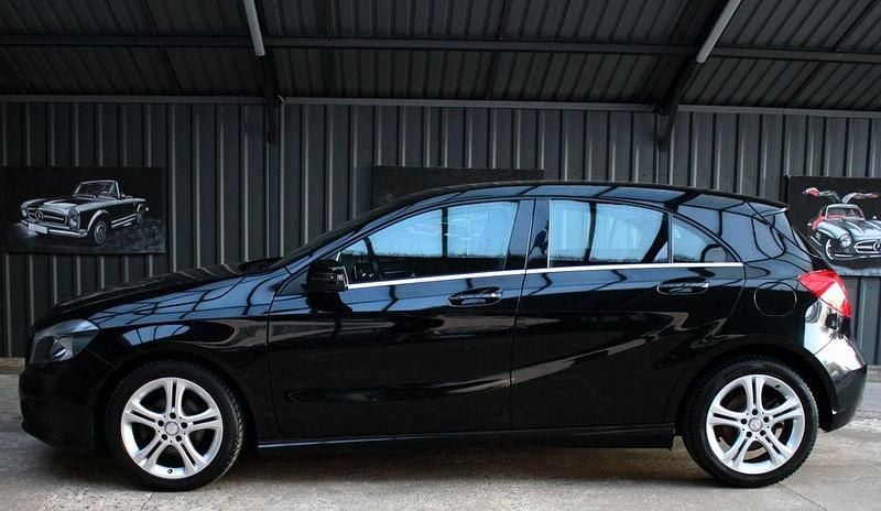 Gebraucht Mercedes A180 109 PS (80 kW) 2012 Schwarz Limousine