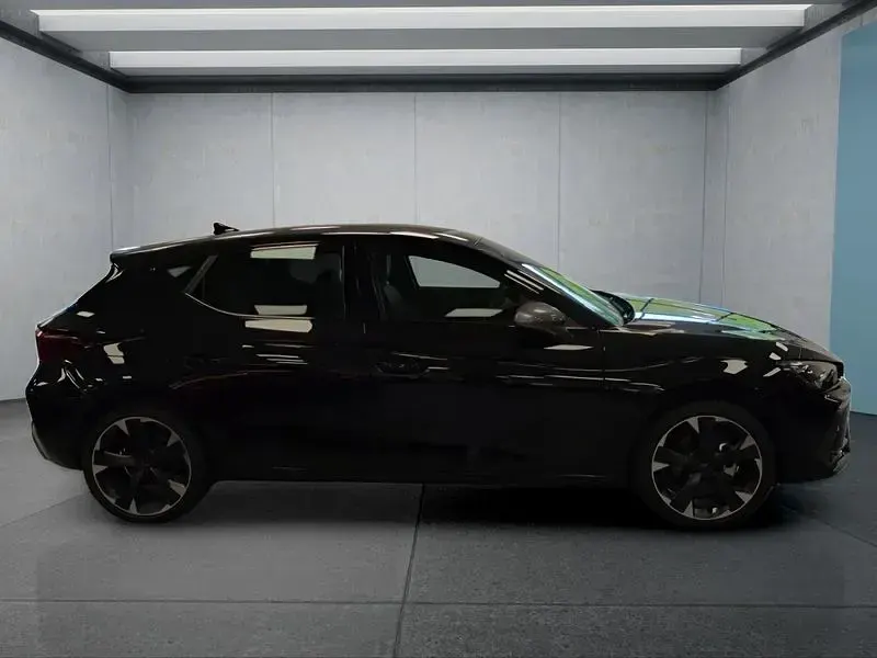 Gebraucht Cupra Leon 150 PS (110 kW) 2025 Schwarz Kleinwagen