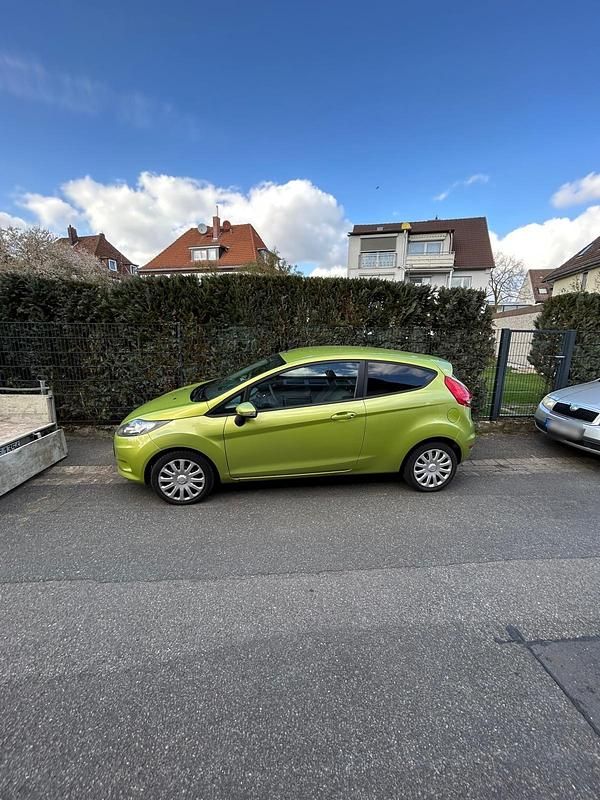 Gebraucht Ford Fiesta 60 PS (44 kW) 2009 Grün Kleinwagen