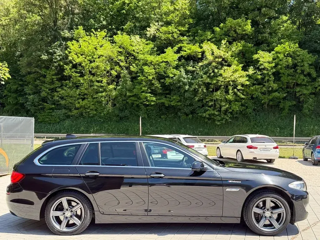 Gebraucht BMW 525 Comfort Edition 218 PS (160 kW) 2013 Schwarz Kombi