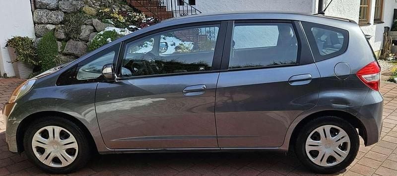 Gebraucht Honda Jazz Trend 99 PS (72 kW) 2011 Grau Kleinwagen