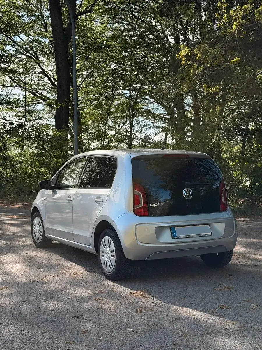 Gebraucht VW up! 60 PS (44 kW) 2014 Silber Kleinwagen