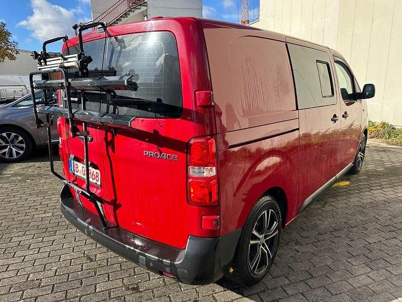 Gebraucht Toyota Proace Comfort 116 PS (85 kW) 2017 Rot Van / Kleinbus
