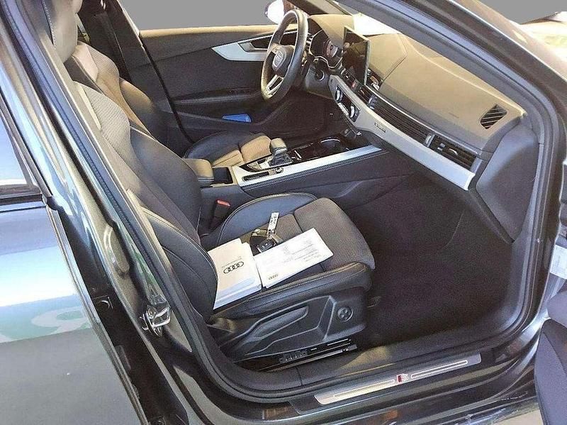 Gebraucht Audi A4 S-Line 204 PS (150 kW) 2023 Daytonagrau perleffekt Kombi
