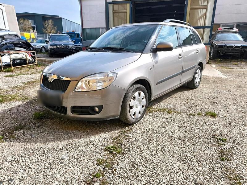 Gebraucht Skoda Fabia 2009 Silber Kombi