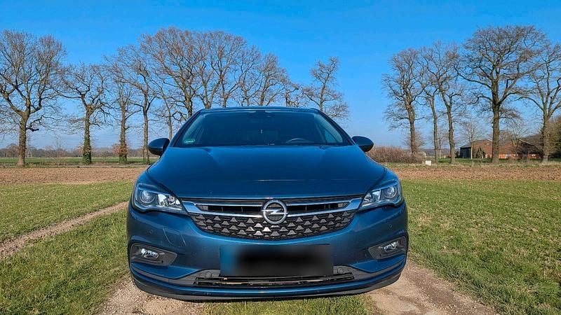 Second-hand Opel Astra 105 CP (77 kW) 2017 Albastru Berlinǎ