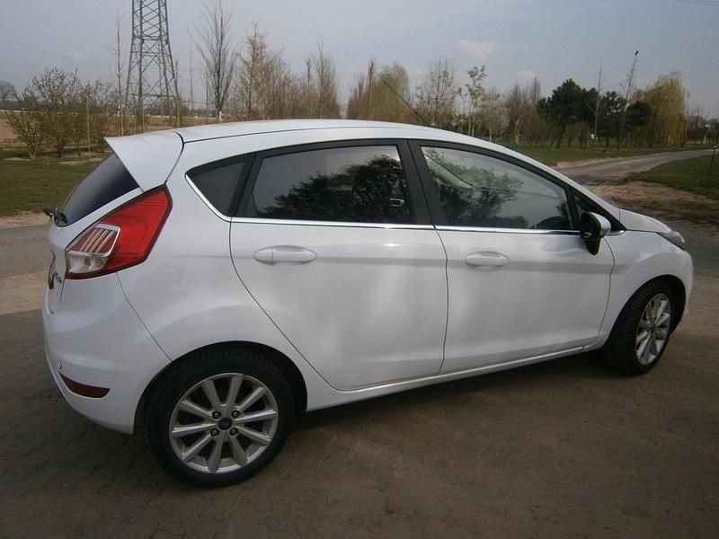 Gebraucht Ford Fiesta 105 PS (77 kW) 2017 Kleinwagen