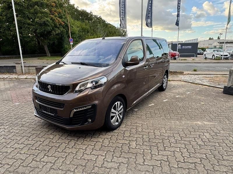 Braun Gebraucht 2020 Peugeot Traveller Allure Van / Kleinbus | 20.300 € (Superpreis) - Bild 1/4