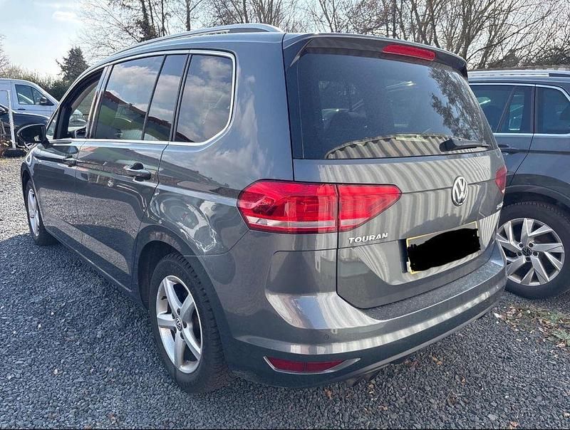 Gebraucht VW Touran Highline 150 PS (110 kW) 2016 Grau Van / Kleinbus