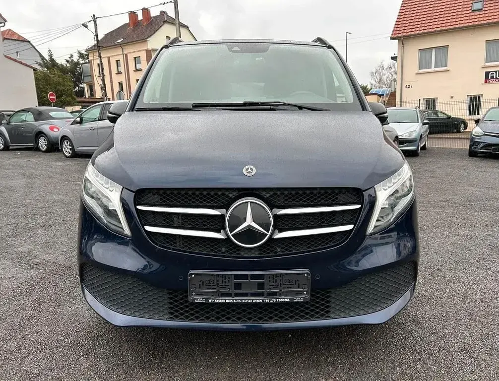 Gebraucht Mercedes V300 Night 237 PS (174 kW) 2021 Blau Van / Kleinbus