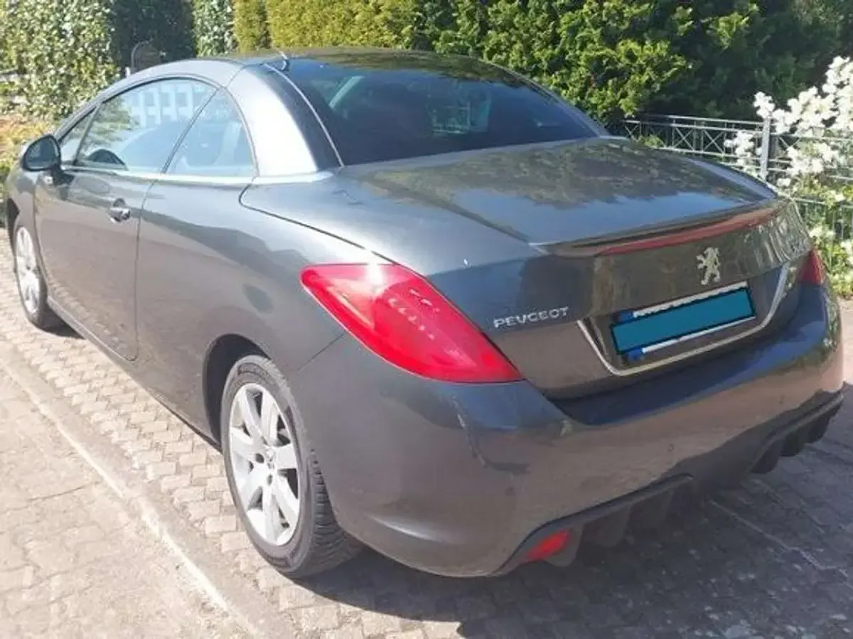 Gebraucht Peugeot 308 CC Platinum 156 PS (114 kW) 2011 Grau Cabrio