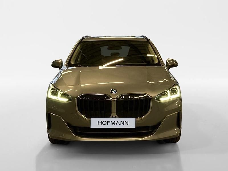 Neu BMW 218 Luxury Line 136 PS (100 kW) 2026 Skyscraper grau metallic Kombi