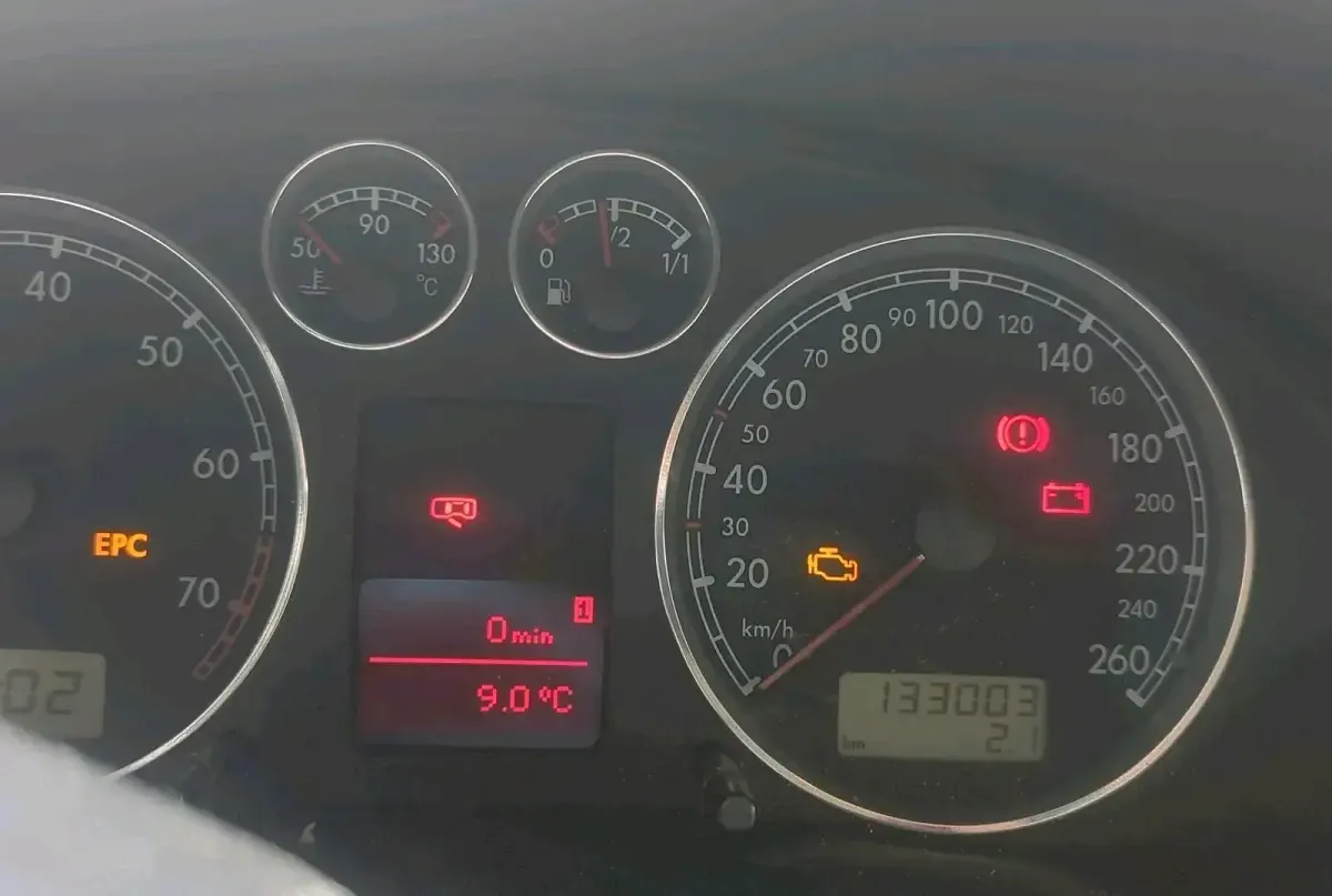 Usata VW Passat 101 CV (74 kW) 2004 Argento Berlina