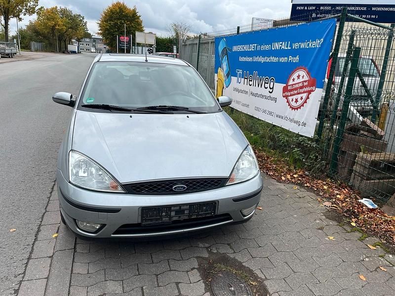 Grau Gebraucht 2004 Ford Focus Coupé | 1.450 € (Fairer Preis) - Bild 1/4