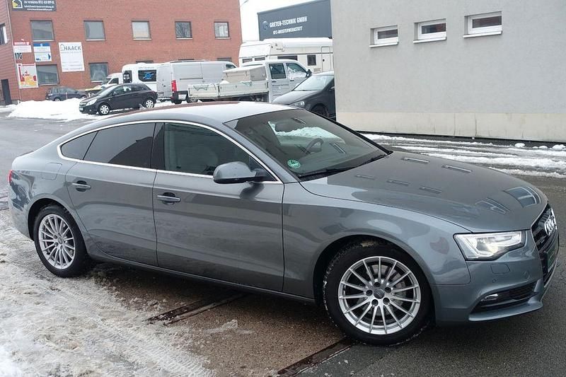 Gebraucht Audi A5 Sportback Ambiente 245 PS (180 kW) 2012 Monsungrau Kleinwagen