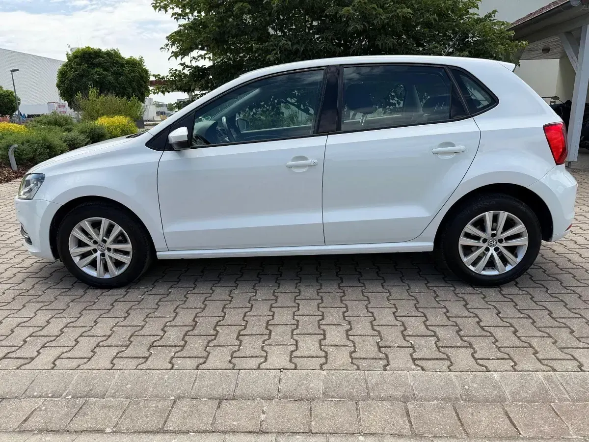Gebraucht VW Polo Comfortline 90 PS (66 kW) 2017 Weiß Kleinwagen