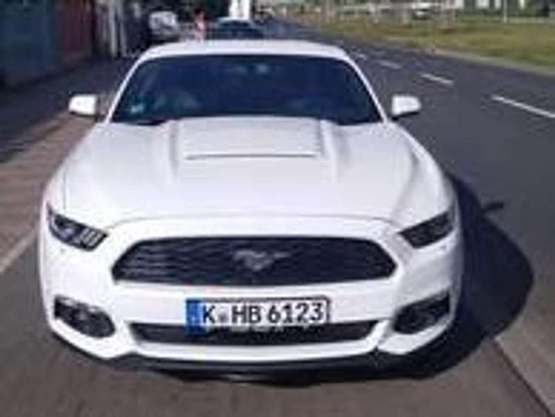 Gebraucht Ford Mustang 317 PS (233 kW) 2015 Weiß Coupé