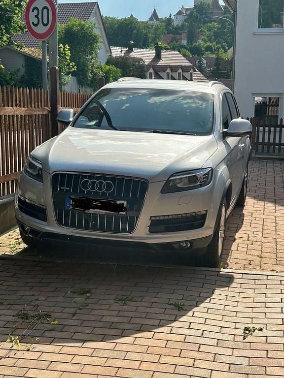Silber Gebraucht 2010 Audi Q7 SUV | 13.850 € (Fairer Preis) - Bild 1/4