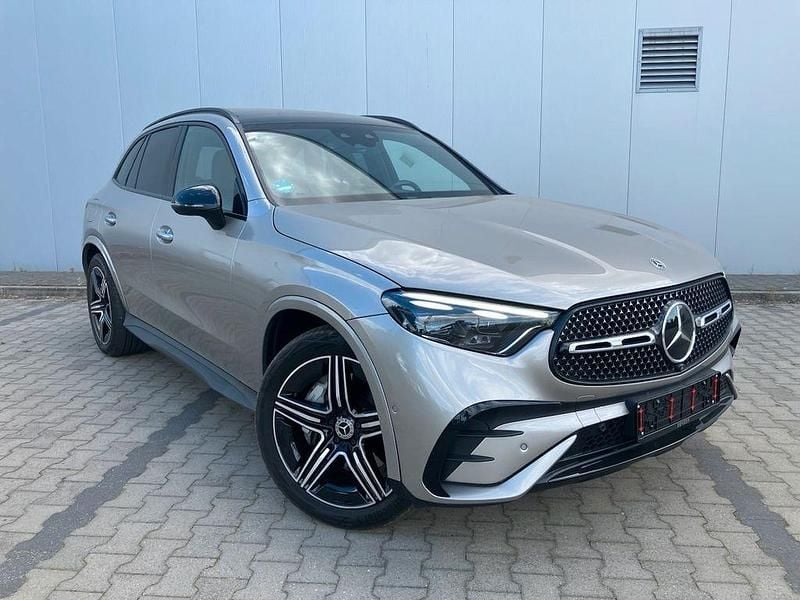 Silber Gebraucht 2024 Mercedes GLC200 AMG SUV | 52.900 € (Guter Preis) - Bild 1/4