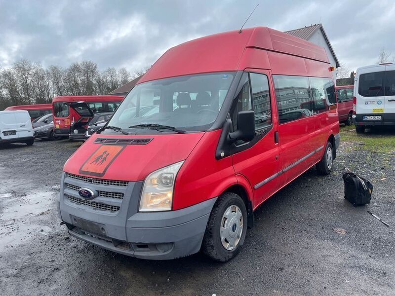 Rot Gebraucht 2013 Ford Transit Kombi | 10.111 € (Etwas zu teuer) - Bild 1/4