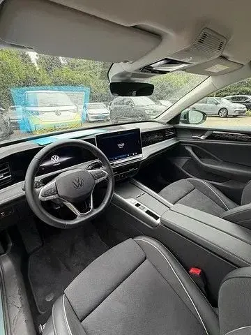 Gebraucht VW Passat Business 150 PS (110 kW) 2025 Maripositgrün metallic Kombi