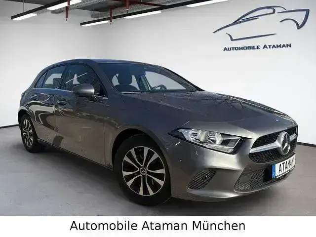 Gebraucht Mercedes A200 160 PS (117 kW) 2021 Grau Limousine