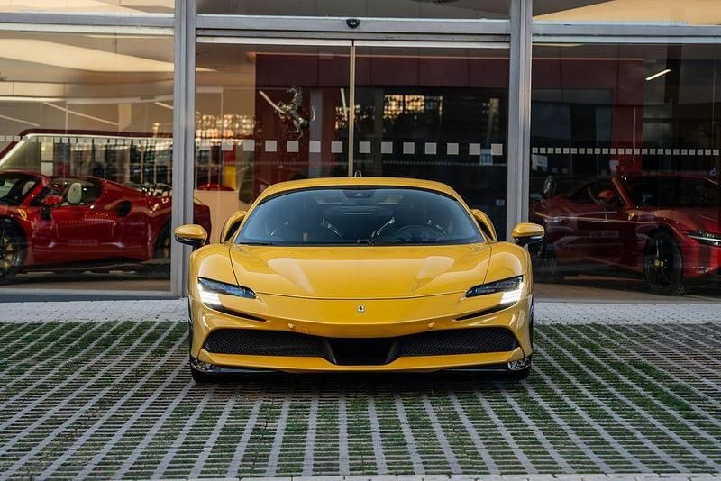 Second-hand Ferrari SF90 2021 Galben Coupe