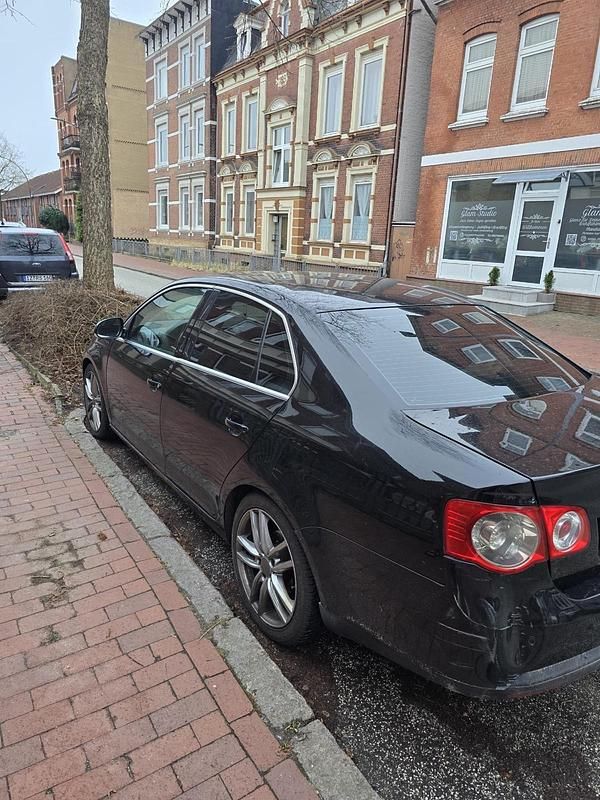 Gebraucht VW Jetta 140 PS (102 kW) 2006 Schwarz Limousine