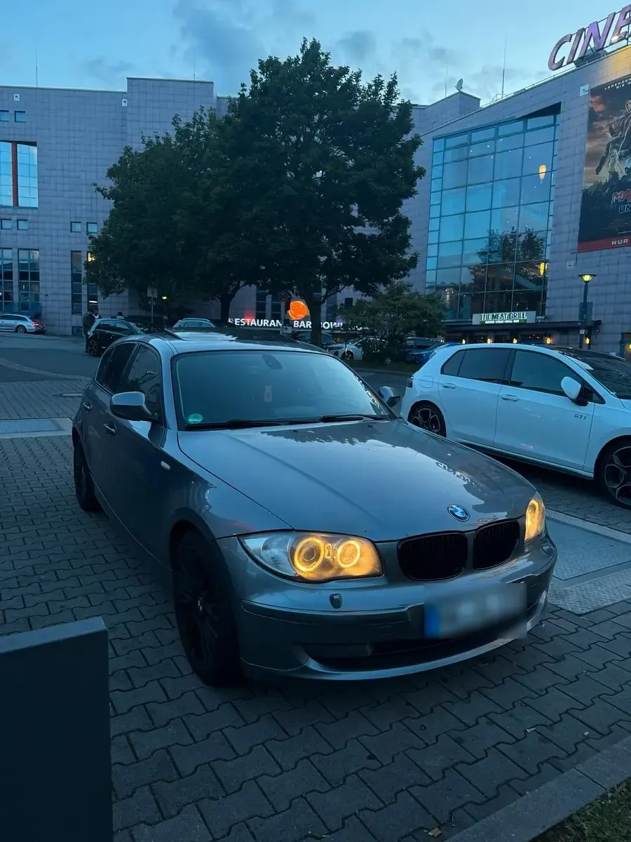 Gebraucht BMW 120 177 PS (130 kW) 2011 Grau Kleinwagen