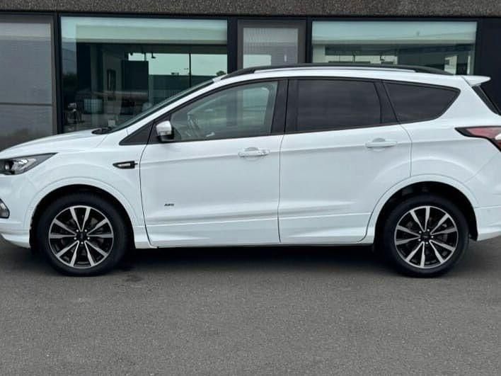 Gebraucht Ford Kuga ST-Line 182 PS (133 kW) 2018 Weiß SUV