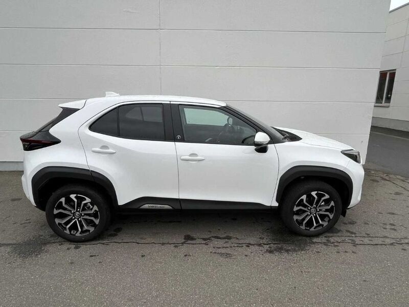 Gebraucht Toyota Yaris Cross Team 116 PS (85 kW) 2023 Weiß SUV
