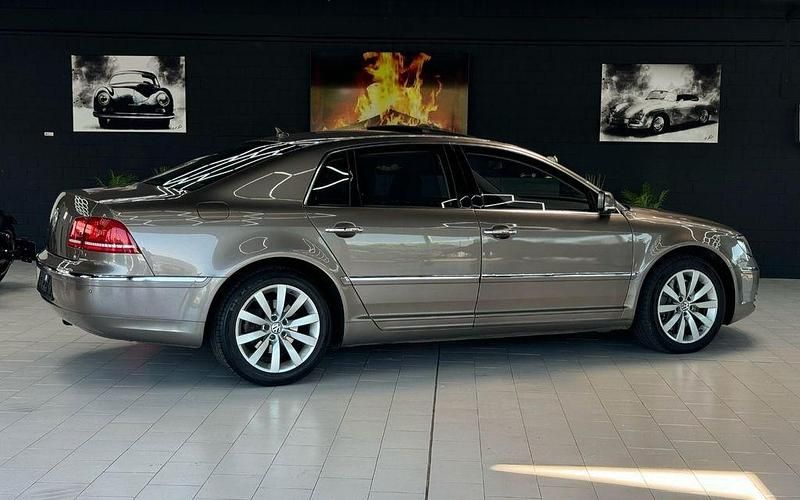 Gebraucht VW Phaeton 239 PS (175 kW) 2010 Grau Limousine