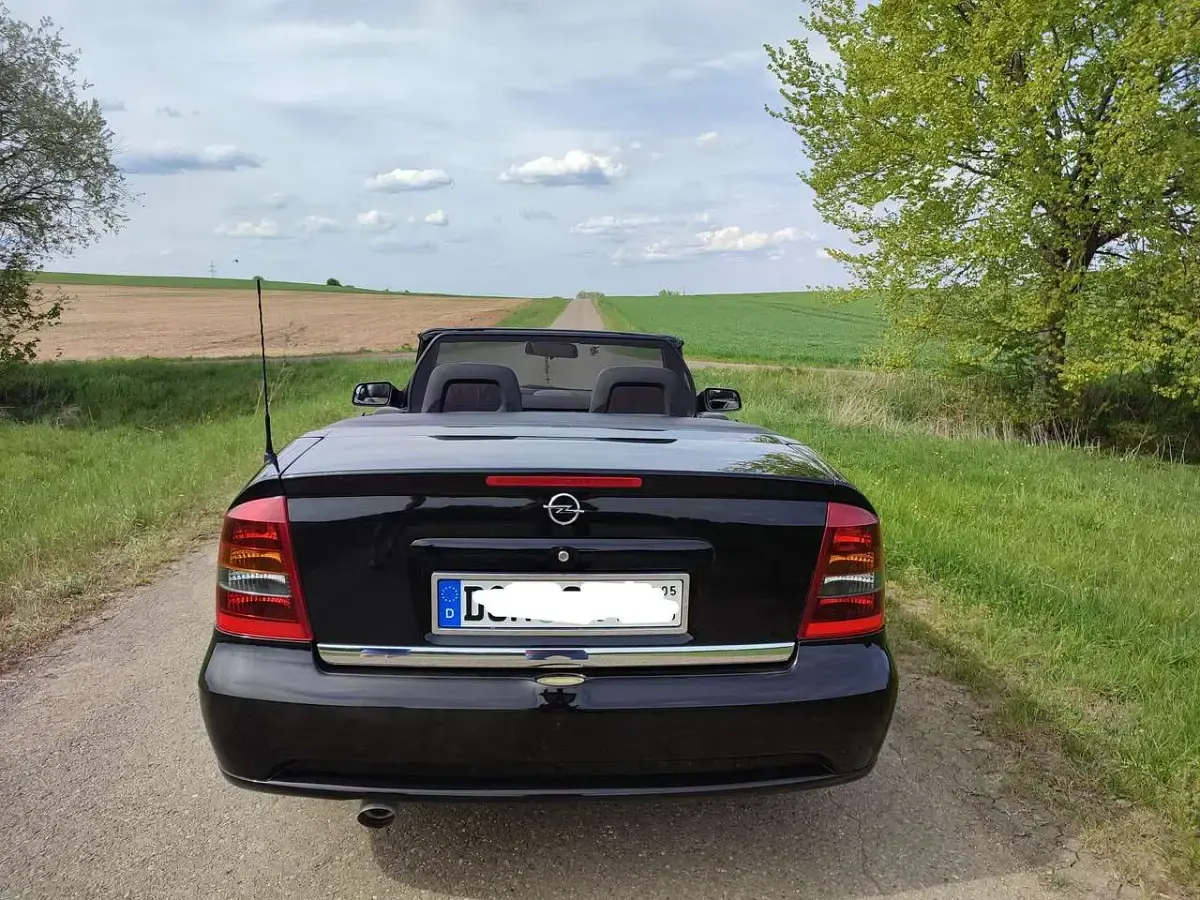Gebraucht Opel Astra Cabriolet 125 PS (91 kW) 2004 Schwarz Cabrio