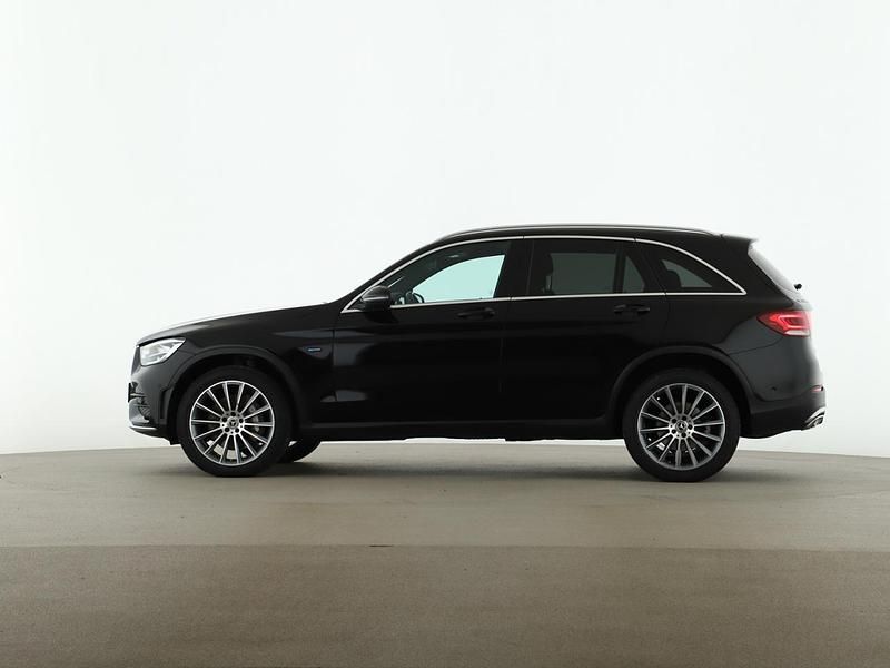 Gebraucht Mercedes GLC300e AMG 306 PS (225 kW) 2021 Schwarz SUV