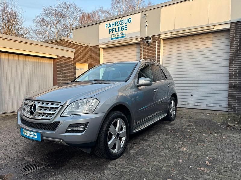 Gebraucht Mercedes ML350 230 PS (169 kW) 2010 Grau SUV