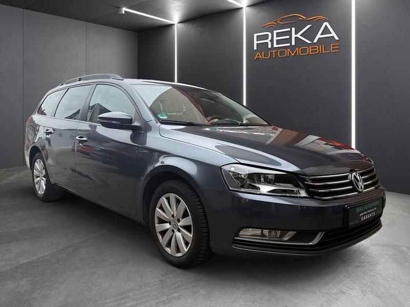 Grau Gebraucht 2012 VW Passat Trendline Kombi | 6.400 € (Fairer Preis) - Bild 1/4
