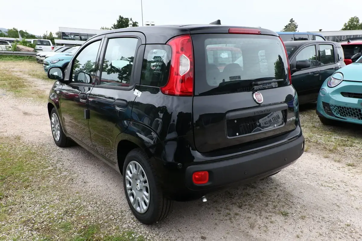 Neu Fiat Panda Icon 65 PS (47 kW) 2026 Schwarz Kleinwagen