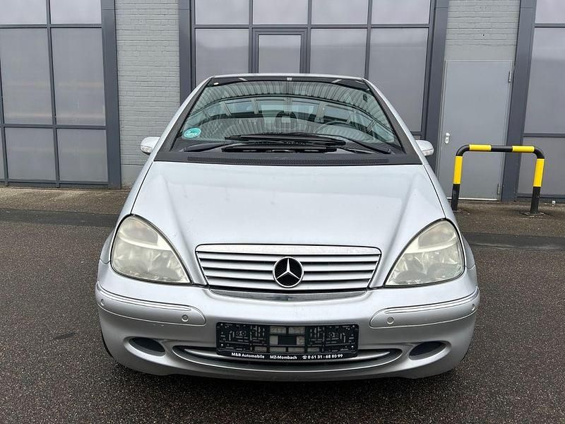 Gebraucht Mercedes A170 Elegance 95 PS (69 kW) 2003 Silber Van / Kleinbus