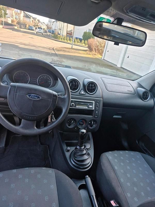 Gebraucht Ford Fiesta 69 PS (50 kW) 2005 Grün Kleinwagen