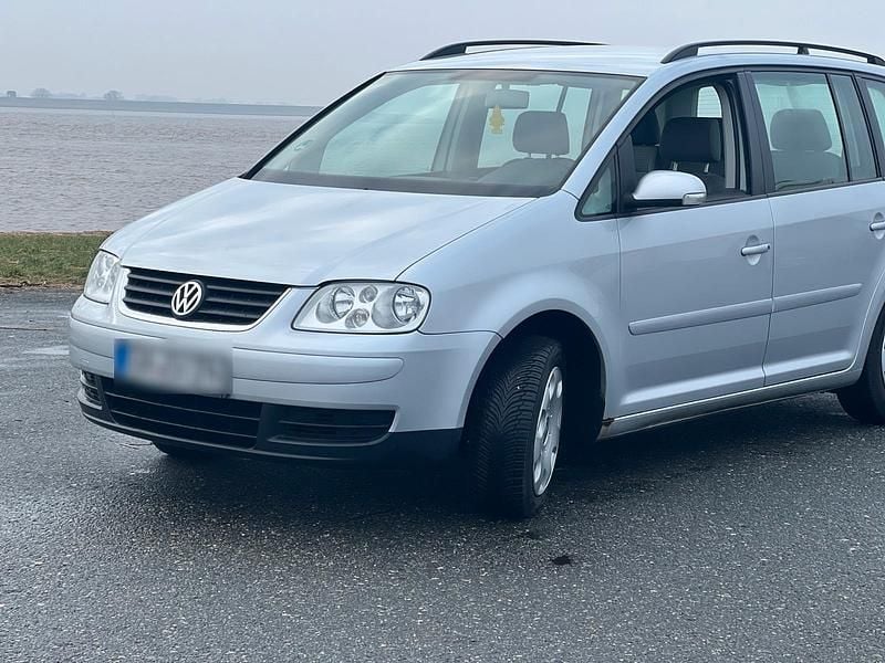 Silber Gebraucht 2005 VW Touran Van / Kleinbus | 4.999 € (Teuer) - Bild 1/4