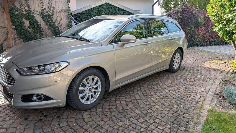 Beige Gebraucht 2016 Ford Mondeo Titanium Kombi | 14.100 € (Fairer Preis) - Bild 1/4
