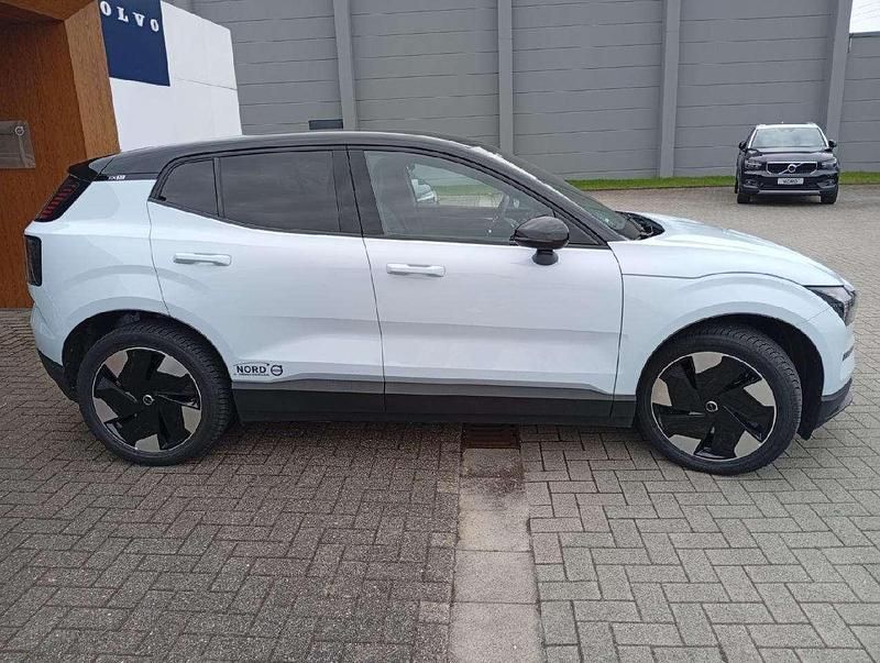 Gebraucht Volvo EX30 Plus 200 kW (272 PS) 2025 Cloud blue SUV