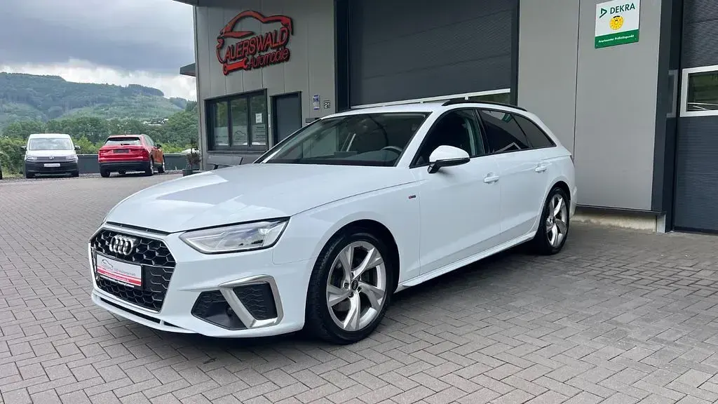 Gebraucht Audi A4 S-Line 163 PS (119 kW) 2023 Weiß Kombi