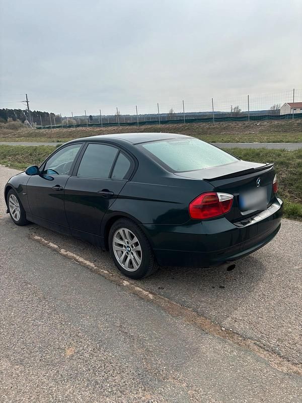 Gebraucht BMW 320 163 PS (119 kW) 2007 Grün Limousine