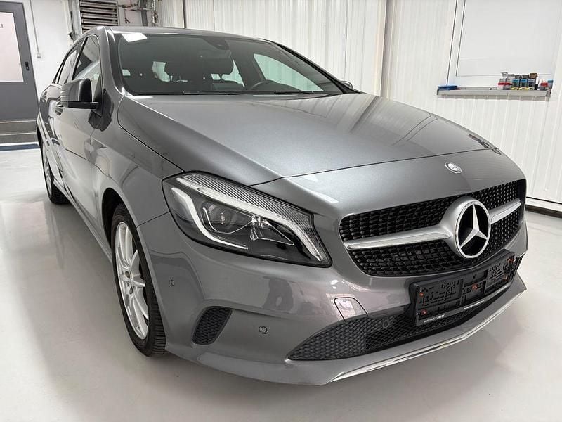 Gebraucht Mercedes A200 156 PS (114 kW) 2016 Grau Limousine