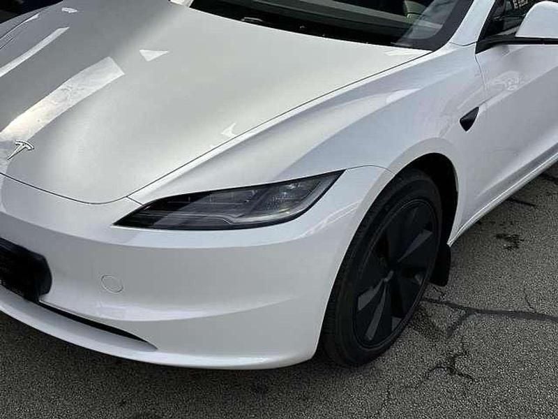 Gebraucht Tesla Model 3 RWD 235 kW (320 PS) 2025 Weiß Limousine
