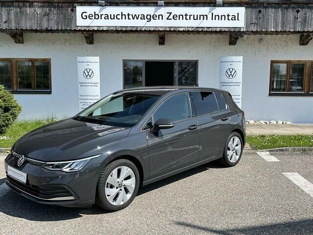 Gebraucht VW Golf VIII Active 131 PS (96 kW) 2022 Urano grau Limousine
