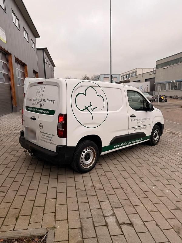 Gebraucht Opel Combo 110 PS (80 kW) 2020 Weiß Van / Kleinbus
